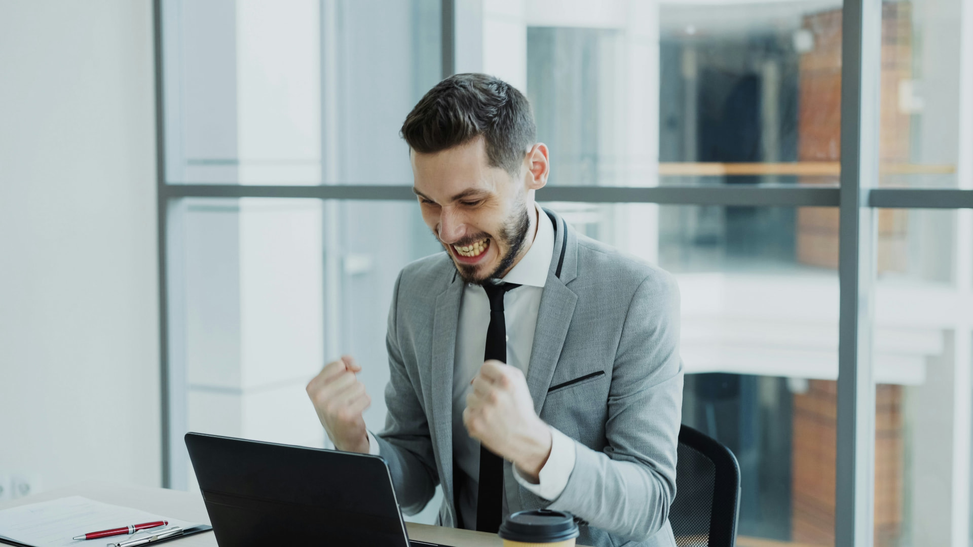 What a 22-Million-View Jacket Ad Tells Us About the Psychology of B2B Telemarketing
